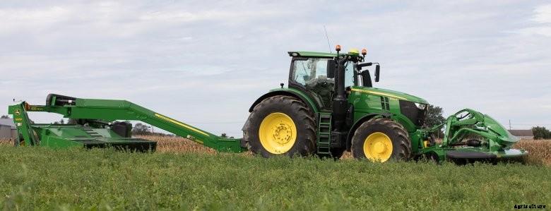 John-Deere-R-Tractor